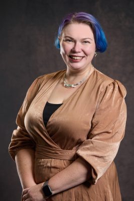 Head shot Kath Ziesing tight